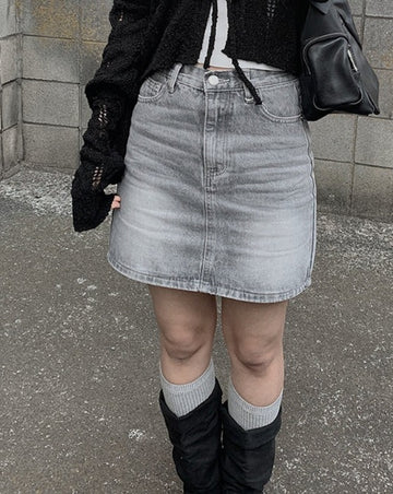 Nuts Washing Denim Mini Skirt
